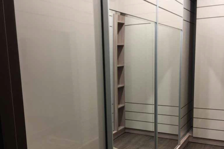 Dressing Rooms 7